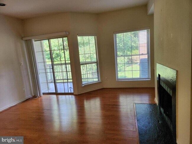 Foto del edificio - 3916 Penderview Dr