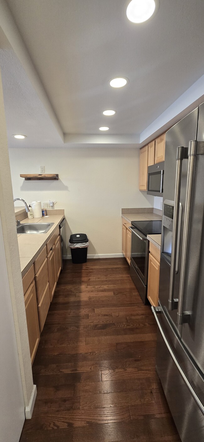 Photo - 7 Lake Bellevue Dr Townhome