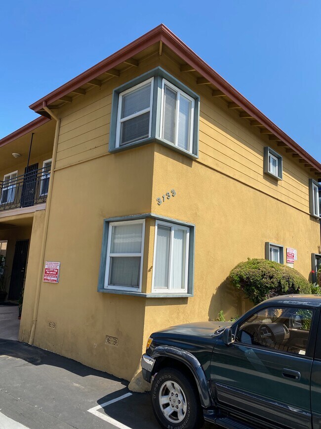 Foto del edificio - 3133 Bagley Ave