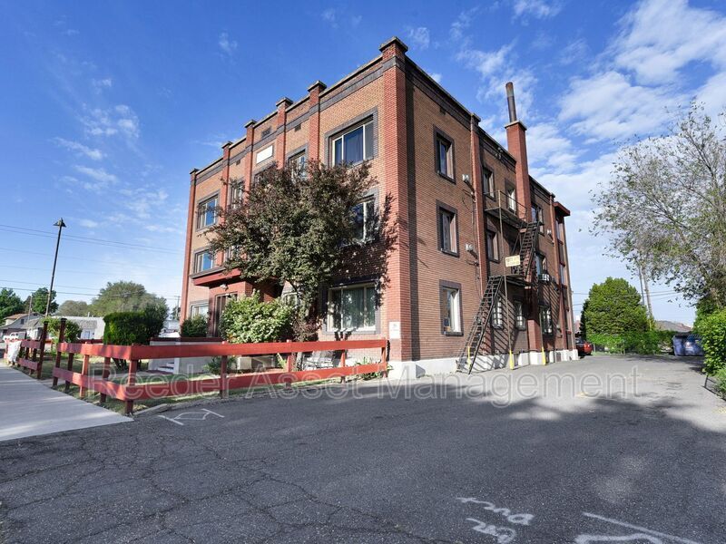 Foto del edificio - 2675 Grant Ave