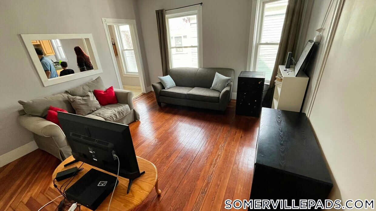 Foto principal - 10 Cutter Ave