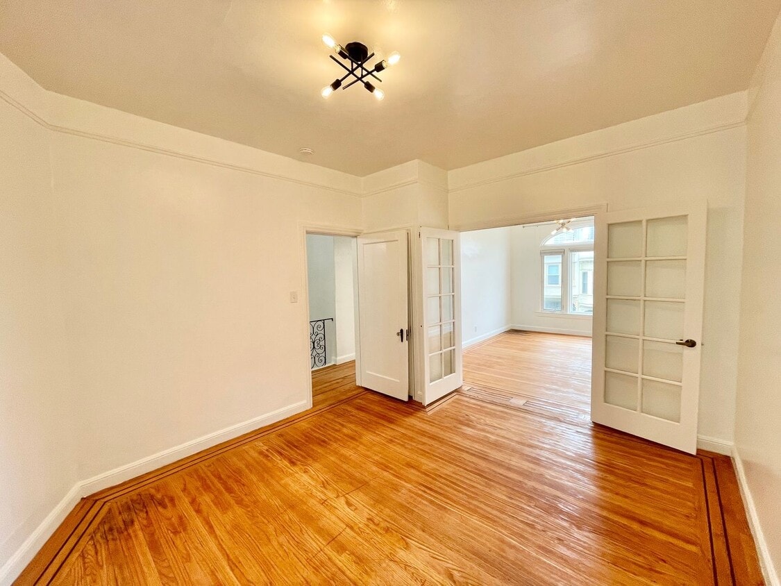 Primary Photo - Prime North Beach 3Bed/1Bath with City Vie...