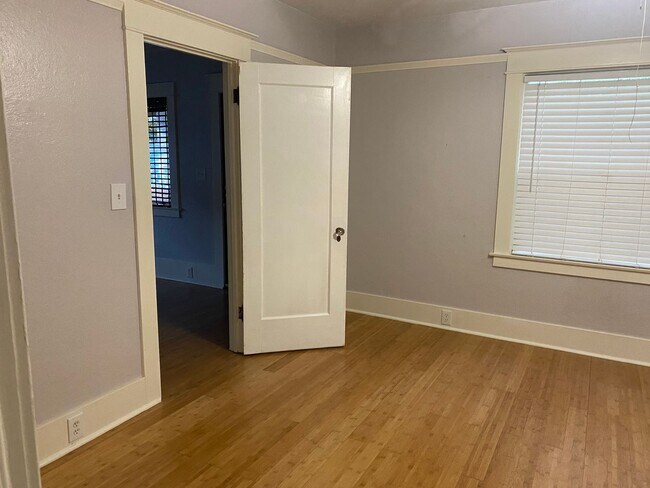 Foto del edificio - Right here