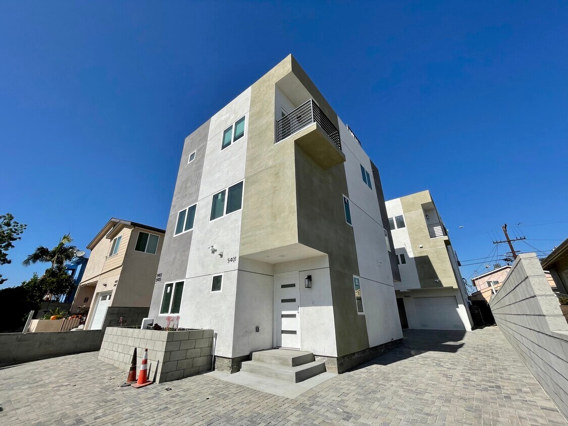 Foto principal - 5401 Carlin St