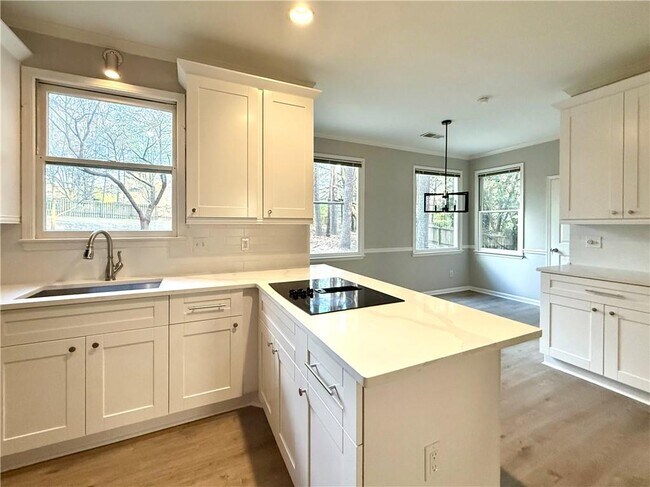 Foto del edificio - 11175 Linbrook Ln