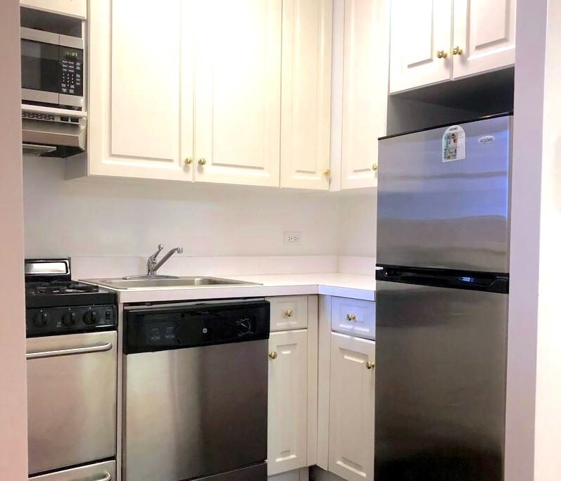 Primary Photo - 541 3rd Ave