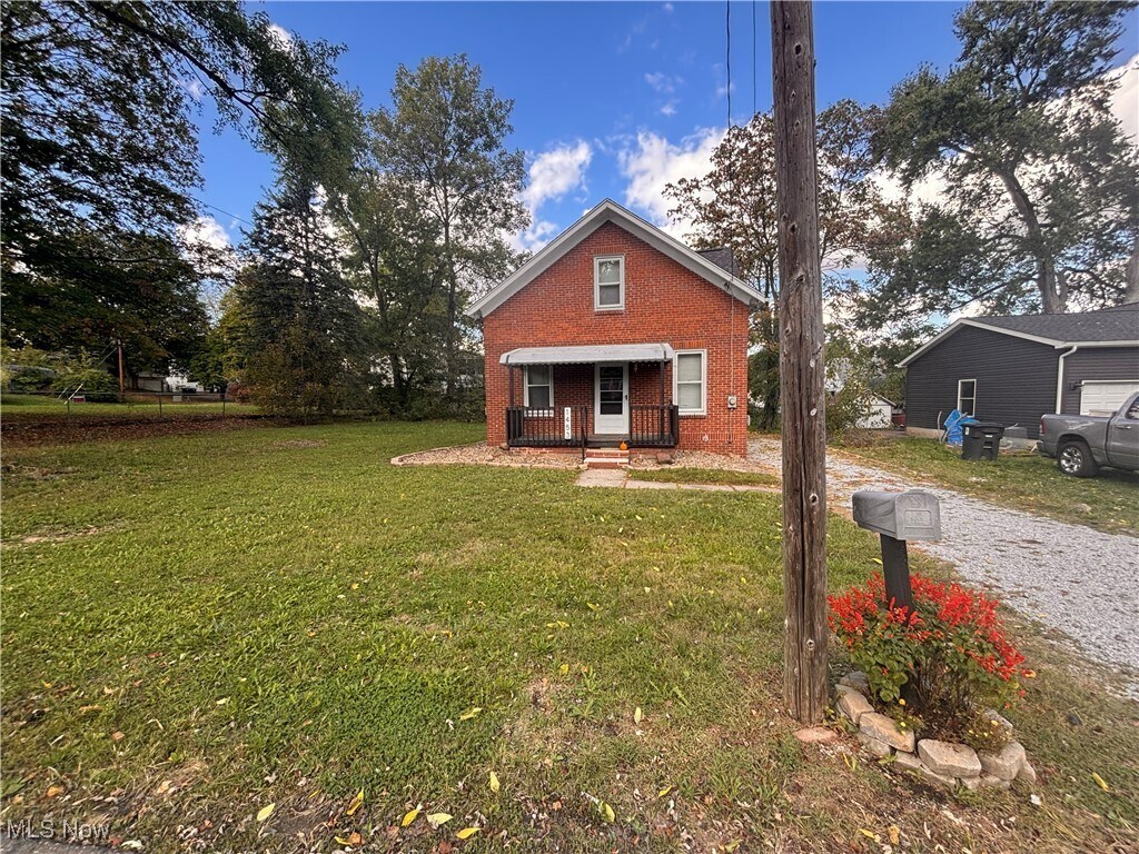 1453 Woodbirch Ave Akron, OH 44314 – photo 1