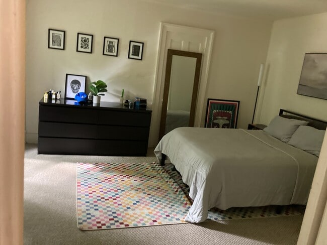 bedroom - 221 W Sibley St