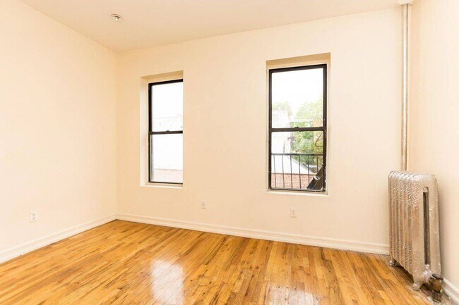 Building Photo - 44 St Nicholas Ave