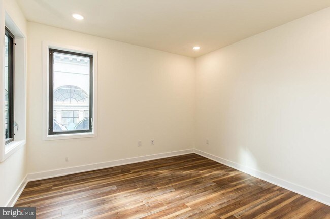 Foto del edificio - 2411 Kensington Ave