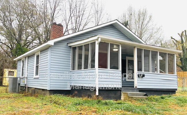 Foto del edificio - 1021 Dodd St