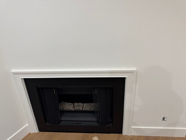 Building Photo - 5521-5523 Missie Way