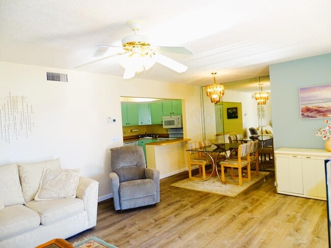 Foto del edificio - 409 Pine Glen Ln