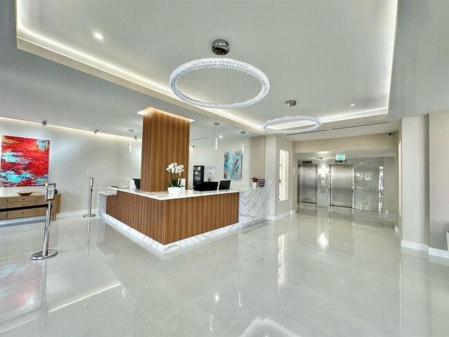 Foto del edificio - 2401 S Ocean Dr