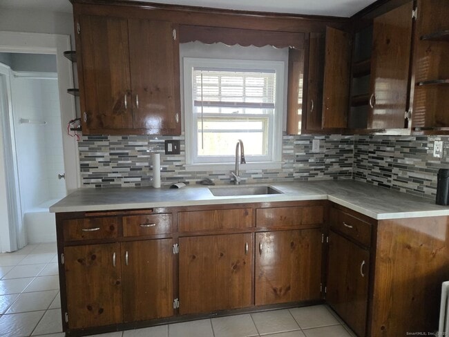 Foto del edificio - 116 Hillside Ave