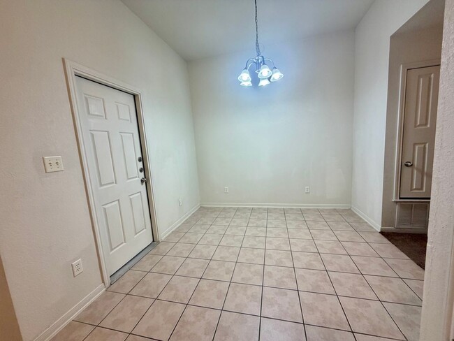 Building Photo - 608 Olaf Dr