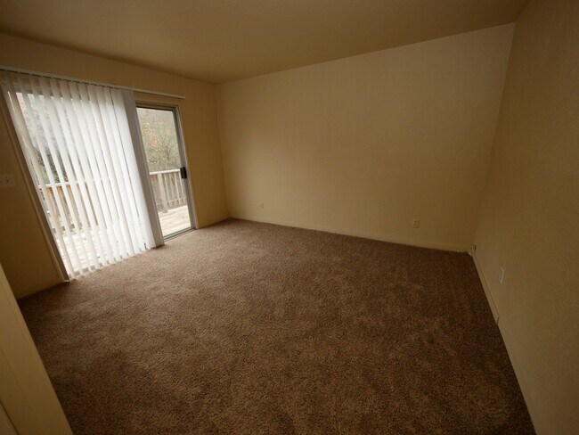 Foto del edificio - 99 Parsons Ln