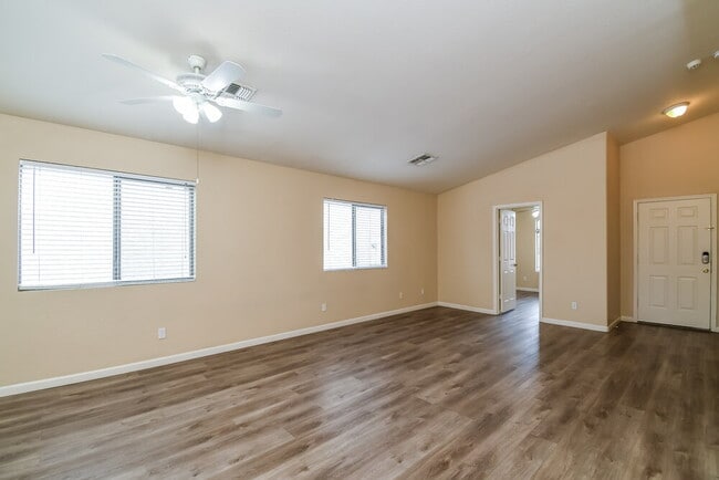 Building Photo - 5509 S 34th Ave