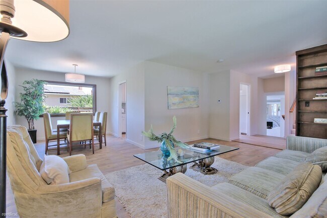 Foto del edificio - 4 br, 2.5 bath House - 809 Colleen Drive