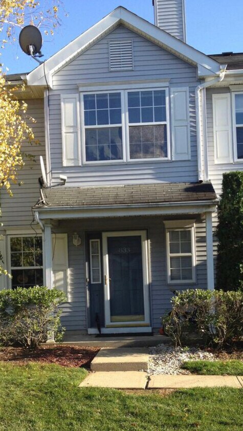 Primary Photo - 833 Mariposa Ct