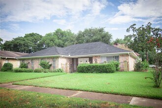 Building Photo - 22102 Woodrose Dr
