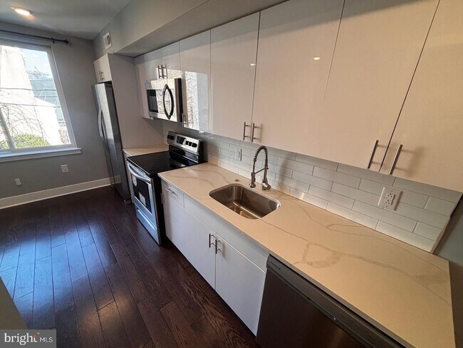 Foto del edificio - 3255 Ridge Ave