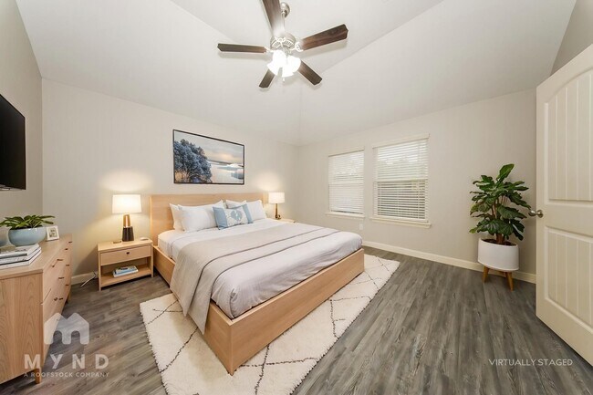 Foto del edificio - 1013 Merlin Dr