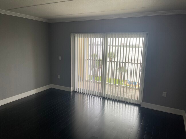 Foto del edificio - 3131 S Ridgewood Ave
