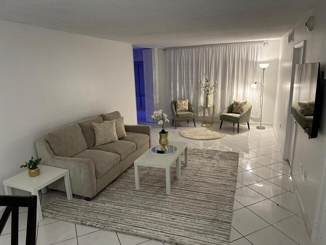 Foto del edificio - 1881 Washington Ave