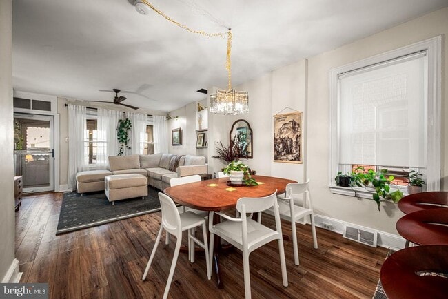 Building Photo - 538 S Adams St