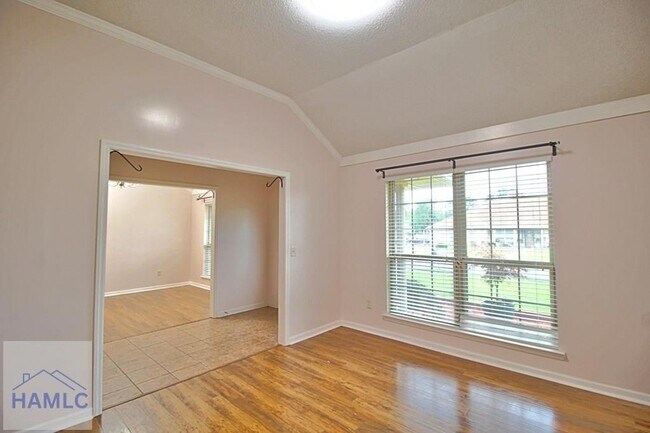 Foto del edificio - 88 Arbor Ridge Way