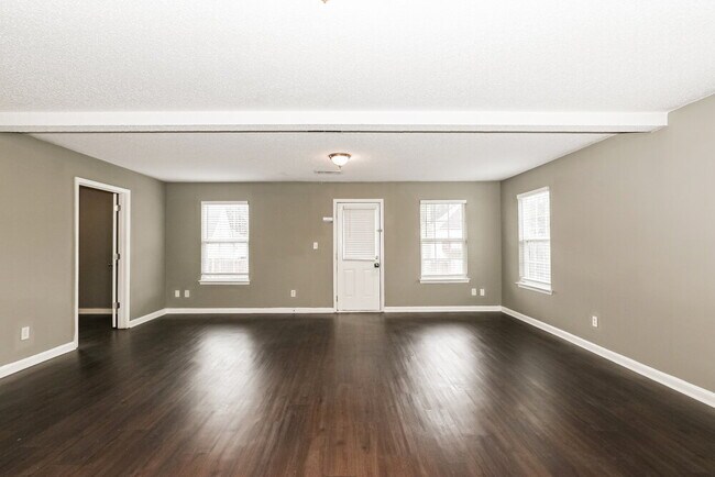 Foto del edificio - 2025 Registry Dr