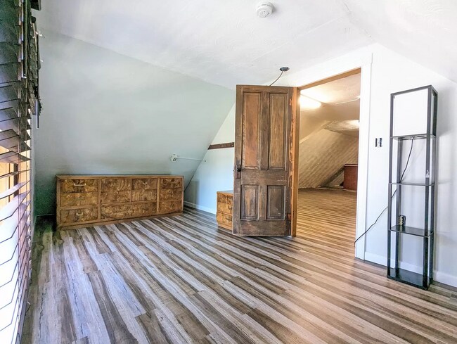 Foto del edificio - 119 N Blair St