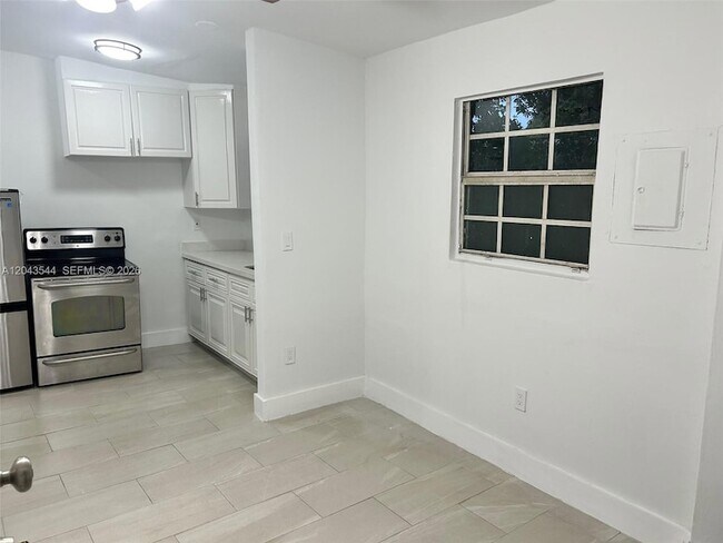Foto del edificio - 261 NW 49th St