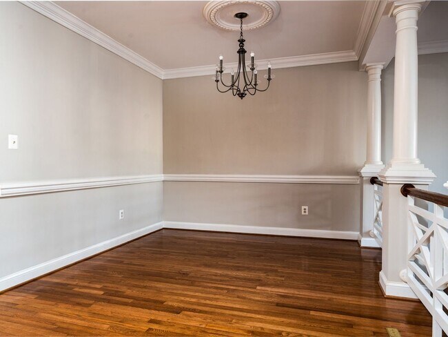 Foto del edificio - 2155 Wolftrap Ct