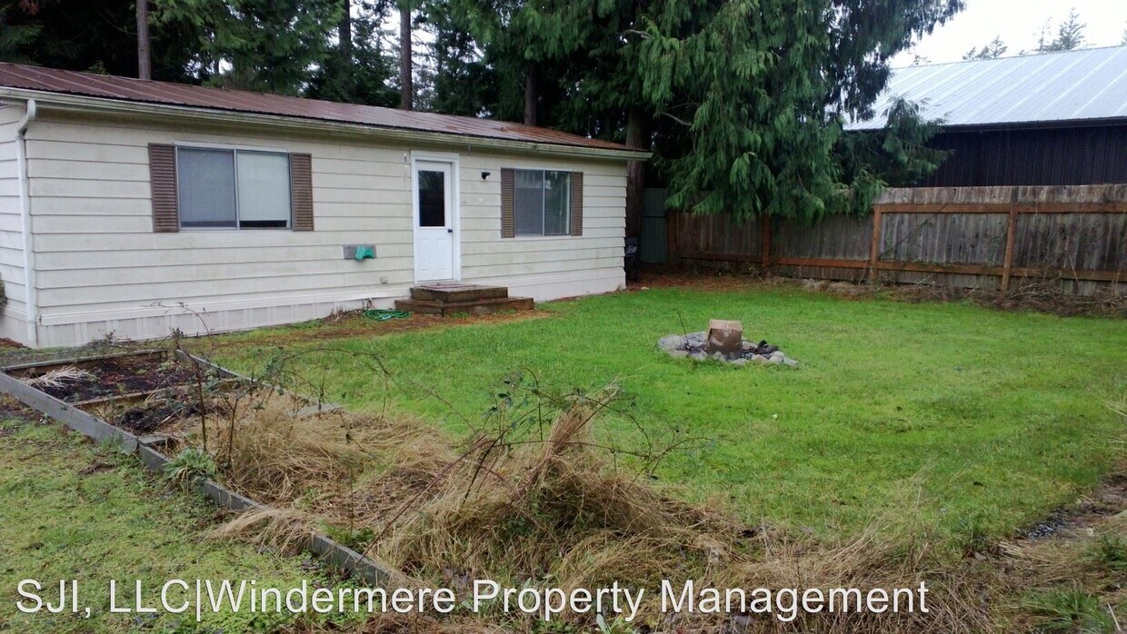 Primary Photo - 229 Cessna Ave