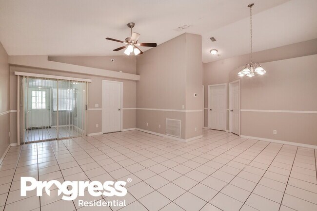 Building Photo - 2337 Donegan Pl