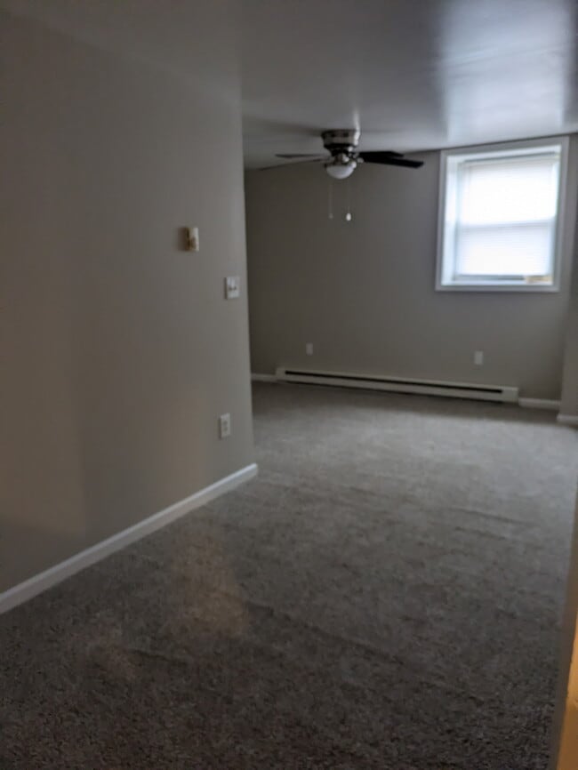 Building Photo - 306 Blair St