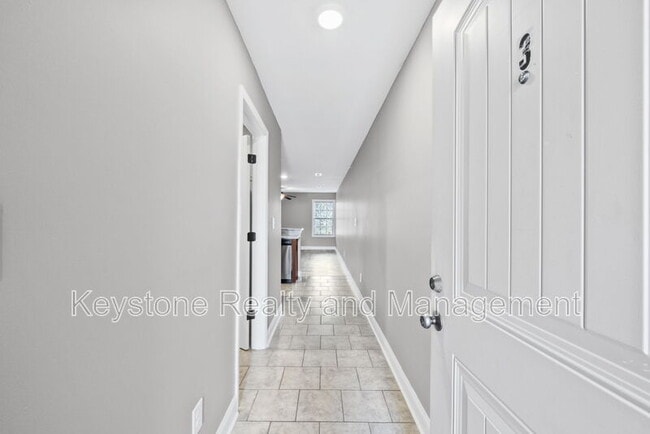 Building Photo - 1716 Manning Dr