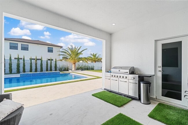 Building Photo - 13305 SW 190th Ter