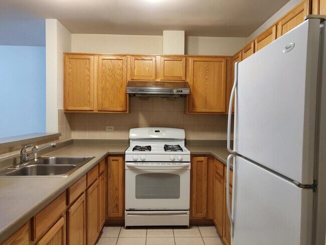 Building Photo - 522 W 26th St