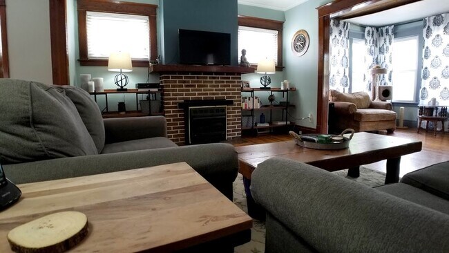 Living Room - 42 Carmel Rd