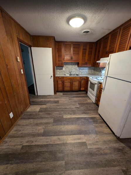 Foto del edificio - 3248 Harrison Rd