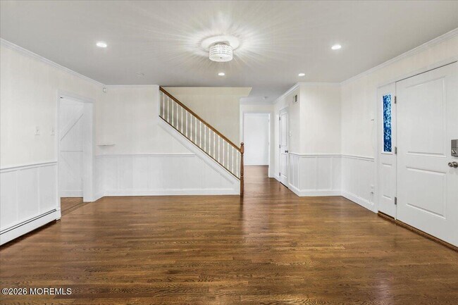 Foto del edificio - 247 Sprucewood Dr