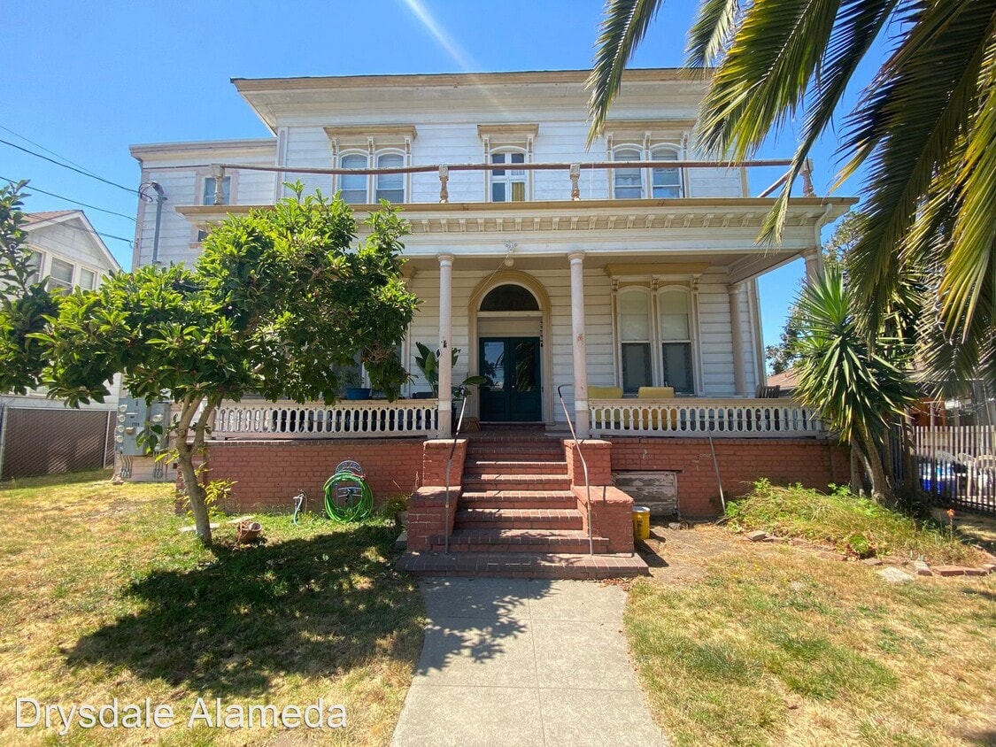 Primary Photo - 1 br, 1 bath House - 1729 Everett St. #1