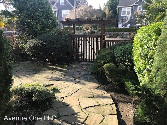 Foto del edificio - 4 br, 4 bath House - 3612 35th Ave Southwest