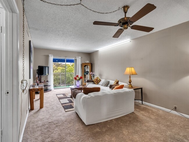 Building Photo - 2601 Bellefontaine St