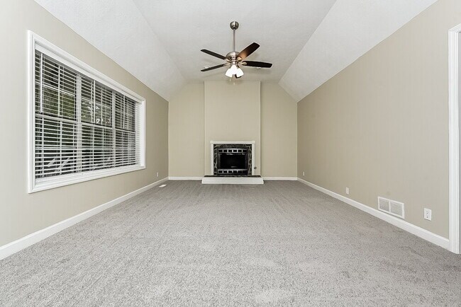 Foto del edificio - 130 Maple Pl