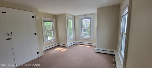 Building Photo - 137 Main Ave
