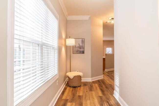 Foto del edificio - 2046 Barberry Dr